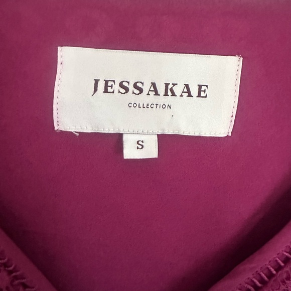 💗 Jessake stunning pink lace overlay dress - Picture 3 of 7